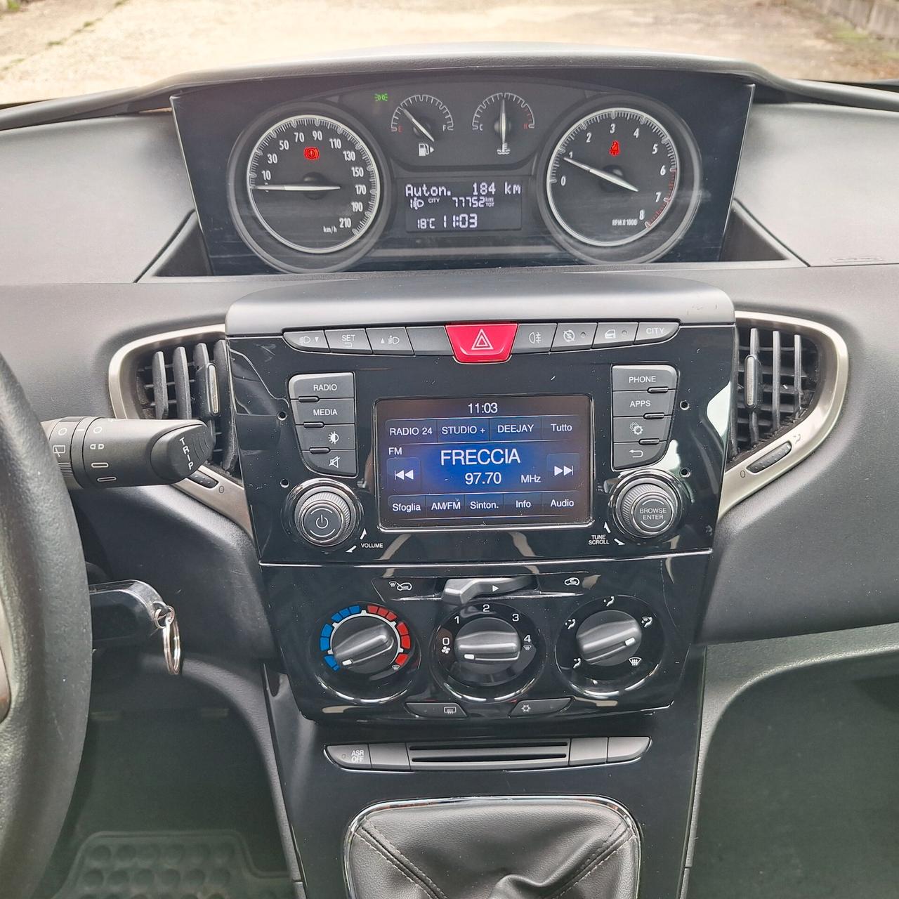 LANCIA YPSILON GARANZIA 12 MESI