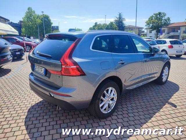 VOLVO XC60 B4 (d) AWD Geartronic Momentum Pro