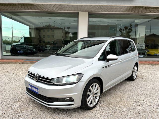 VOLKSWAGEN Touran 1.6 TDI 115 CV SCR DSG R LINE EXCLUSIVE *7 POSTI*