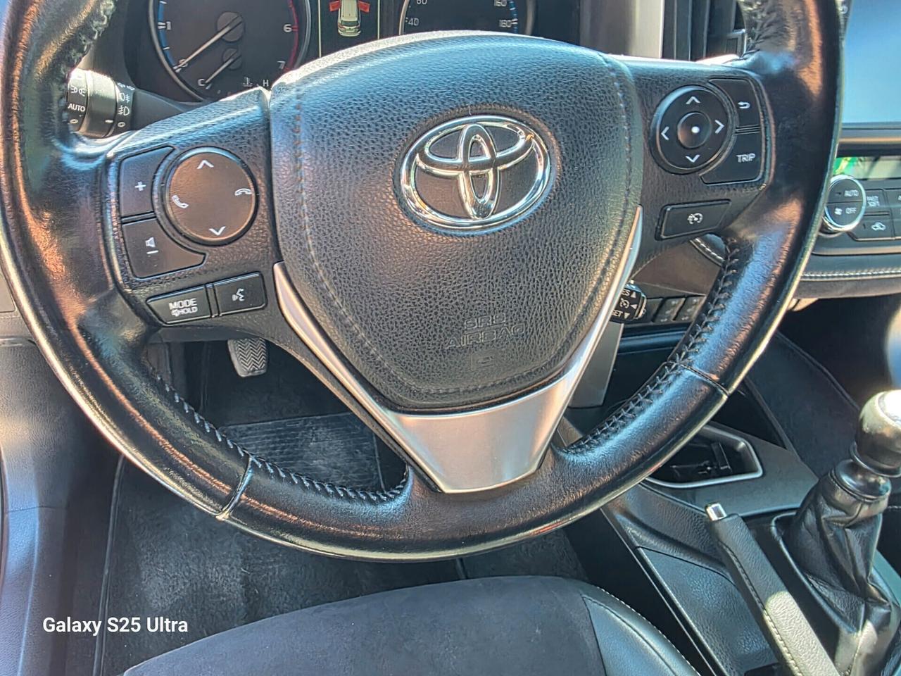 toyota rav4 2.0 D-4D valutiamo usato