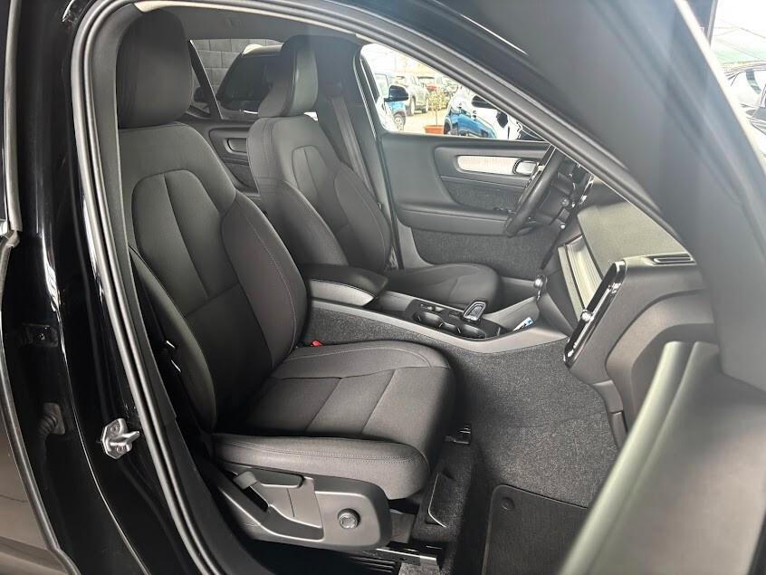 Volvo XC40 T5 Recharge Plug-in Hybrid Inscription Expression IVA ESPOSTA