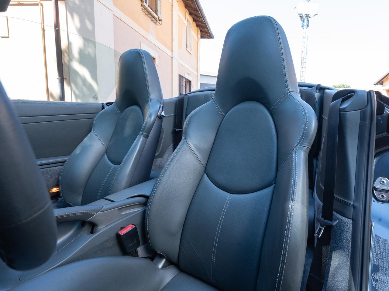 Porsche 911 Carrera 4S Cabriolet