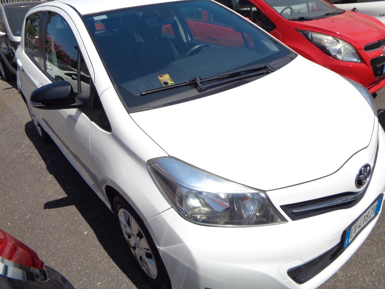 Toyota Yaris 1.0 5 porte Trend