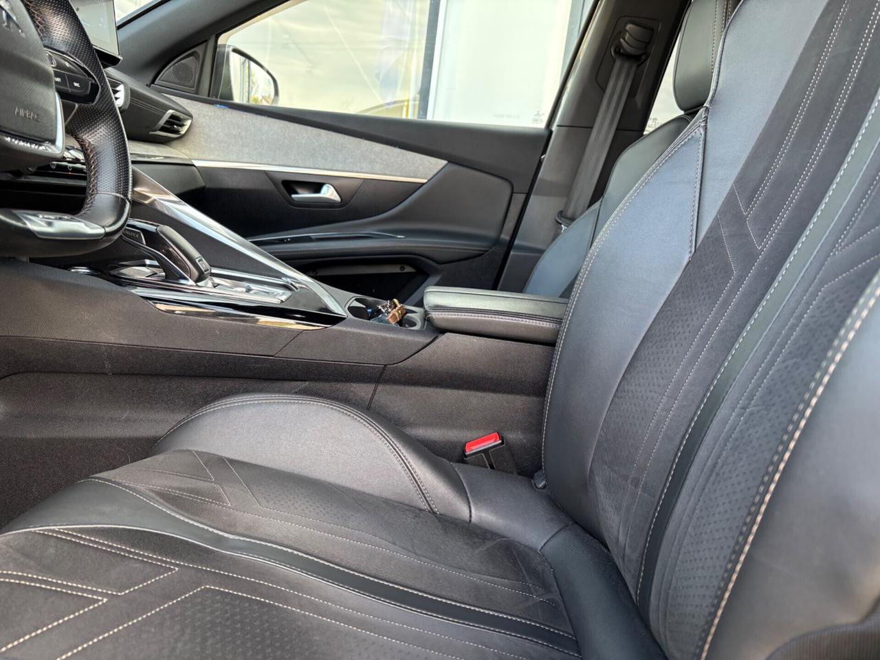 Peugeot 3008 GT BlueHDi 130 EAT8 SPOTICAR