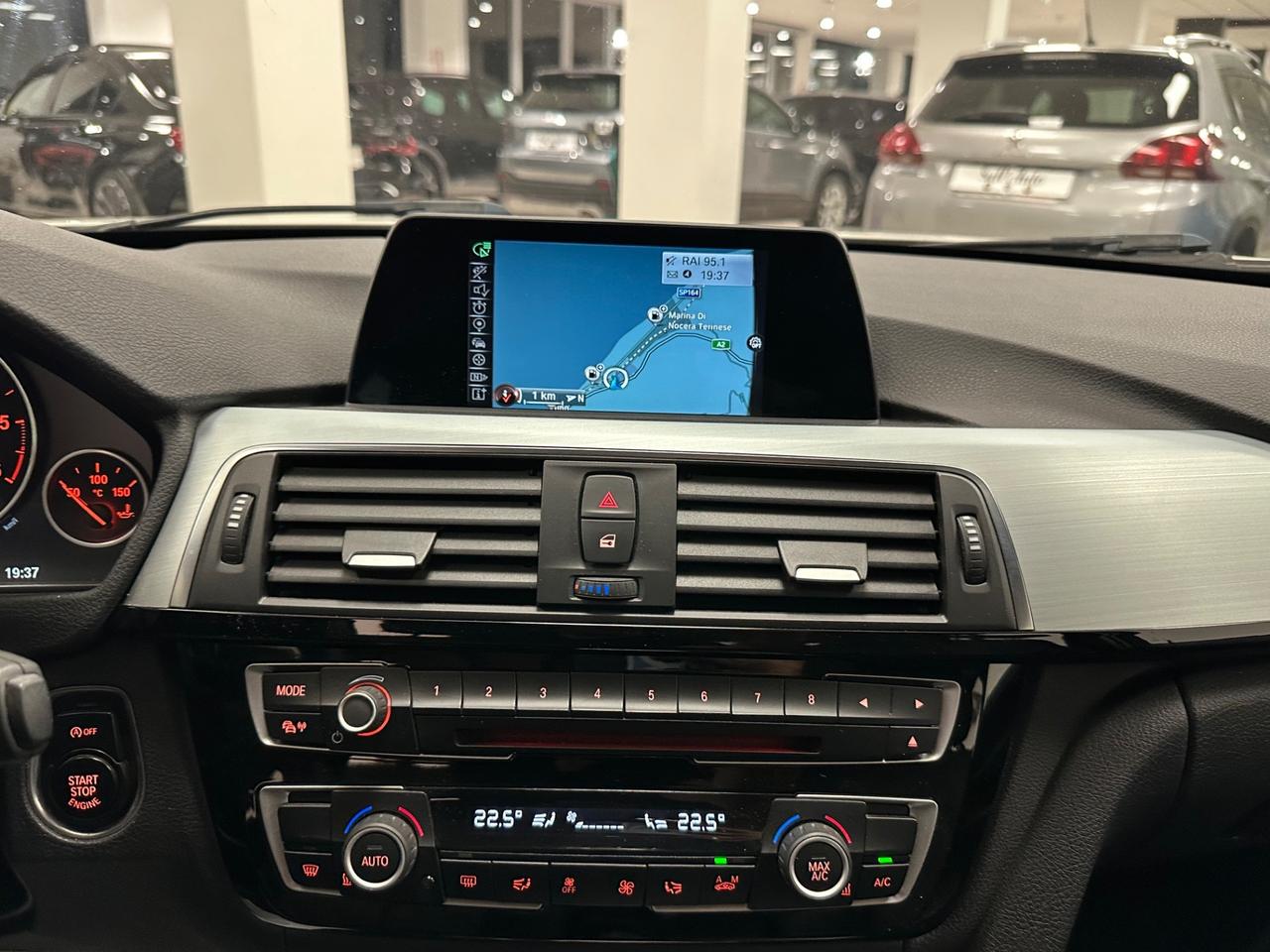 Bmw 318 318d Touring 150 Cv Luxury - 2016