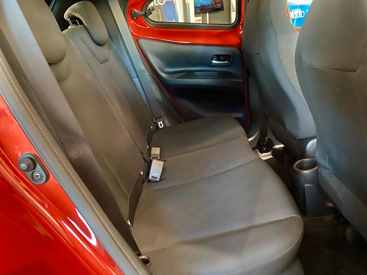 Toyota Aygo X 1.0 VVT-i 72 CV 5 porte Lounge-2022