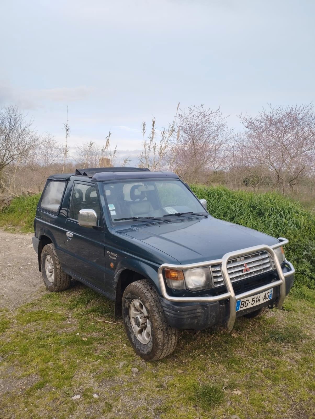 Mitsubishi Pajero Canvas Top vettura con certificazione ASI