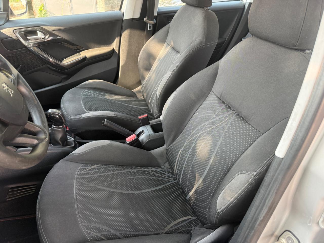 Peugeot 208 PureTech 82 5 porte Allure