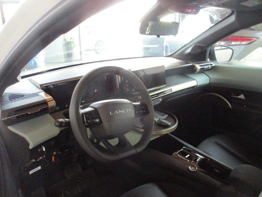 Lancia Ypsilon Hybrid e-DCT - Ok Neopat. - PRONTA