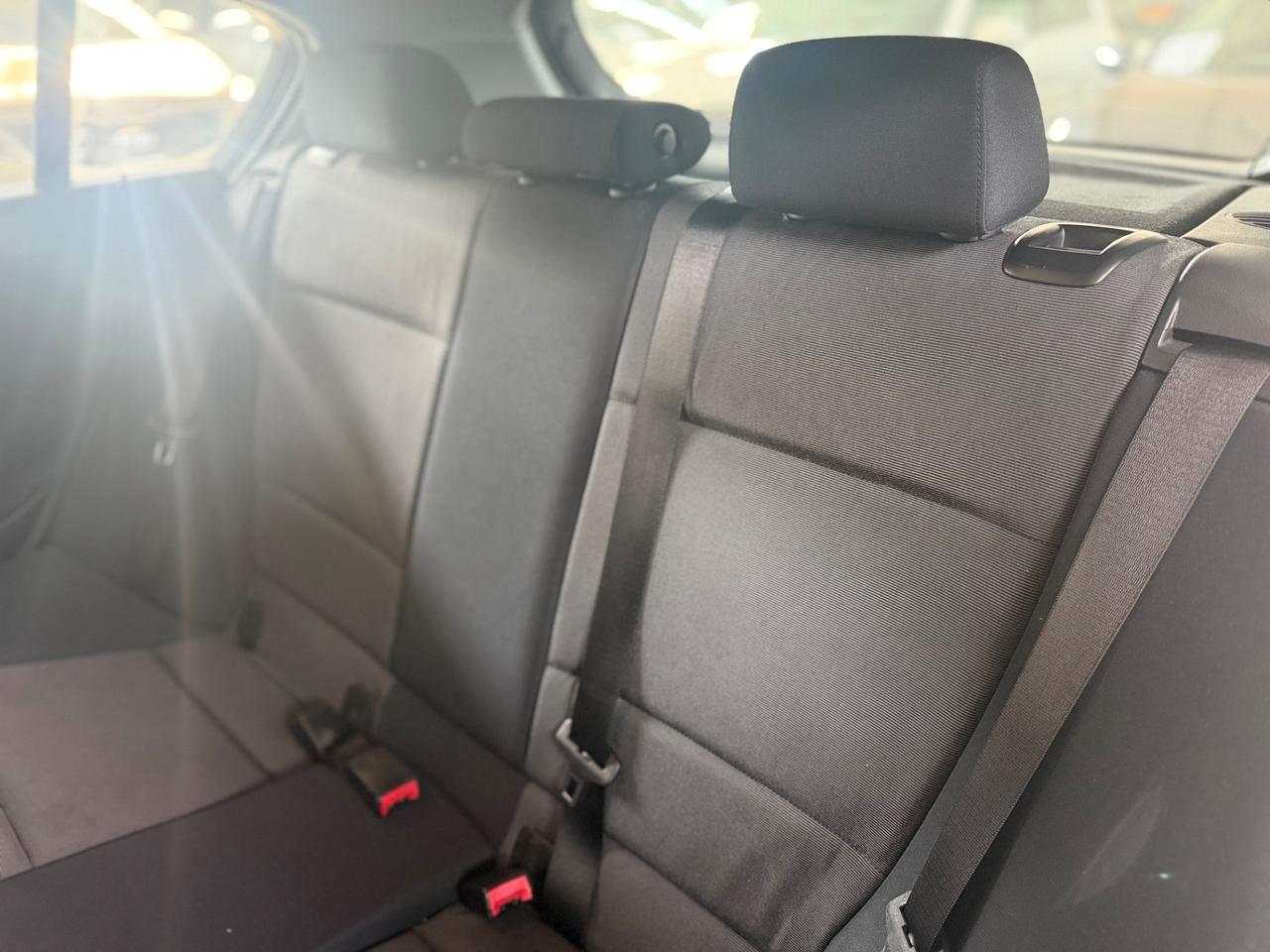 Bmw 118 118d cat 5 porte Attiva NEOPATENTATI