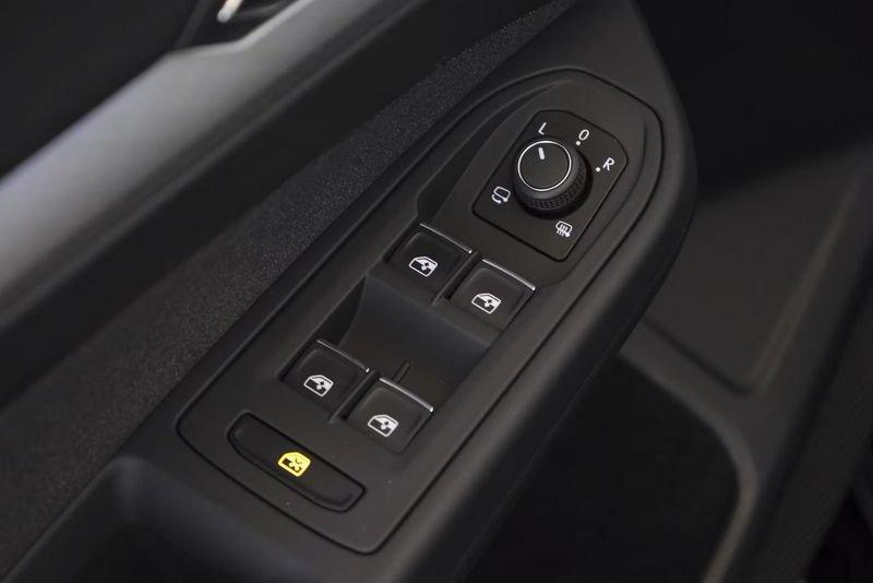 Volkswagen Golf Golf 8.5 2.0 TDI 150 CV DSG SCR Life LED CAMERA NAVI