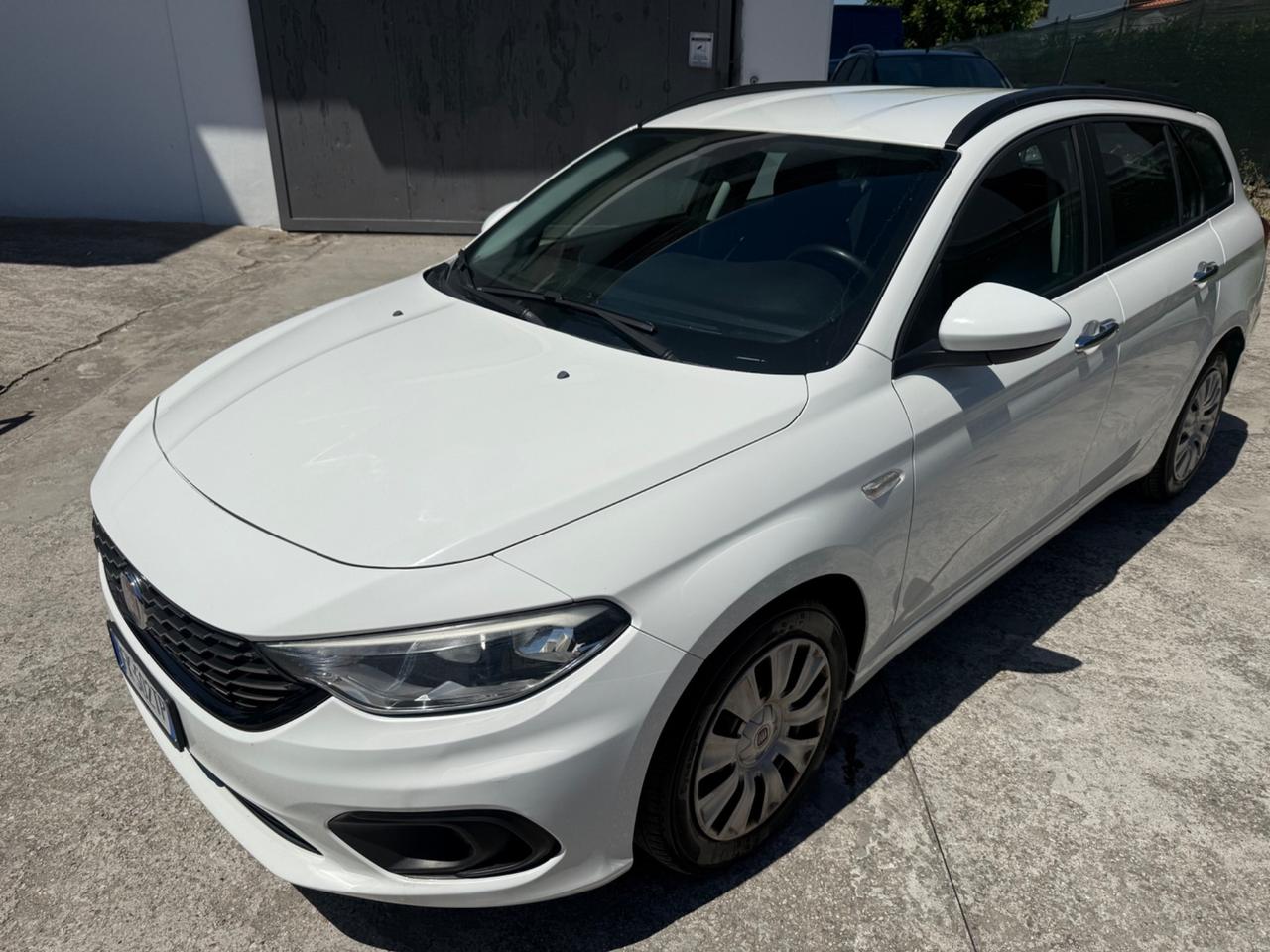 Fiat Tipo 1.6 Mjt DIESEL EURO 6B 2017 NEOPATENTATI