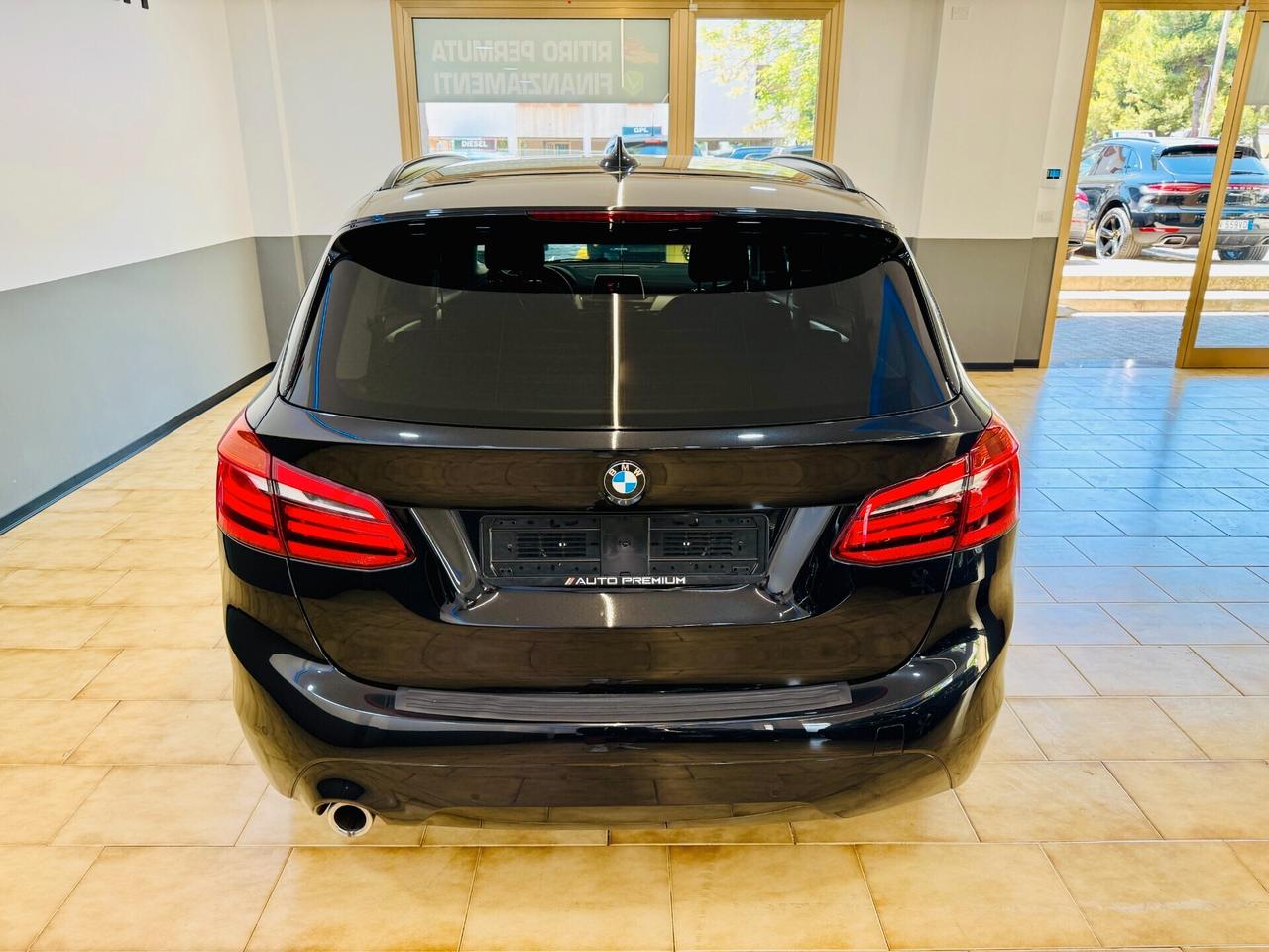 BMW 216d Active Tourer Sport / LED