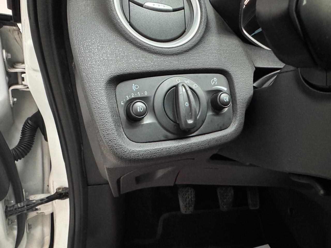 Ford Fiesta /5 PORTE/ 1.2CC 60CV / BENZINA / NEO PATENTATI