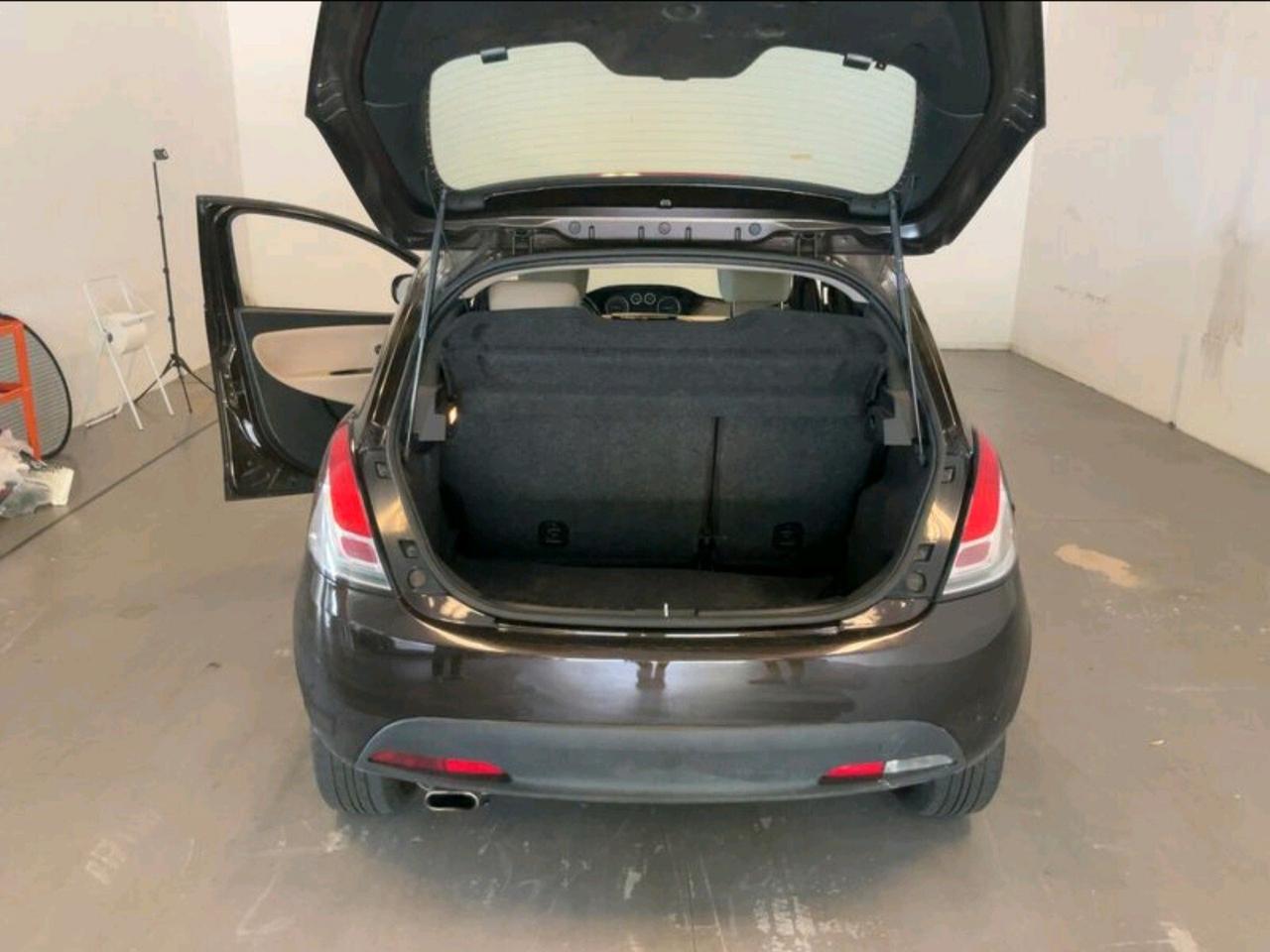 Lancia Ypsilon 1.2 69 CV 5 porte GPL Ecochic Gold