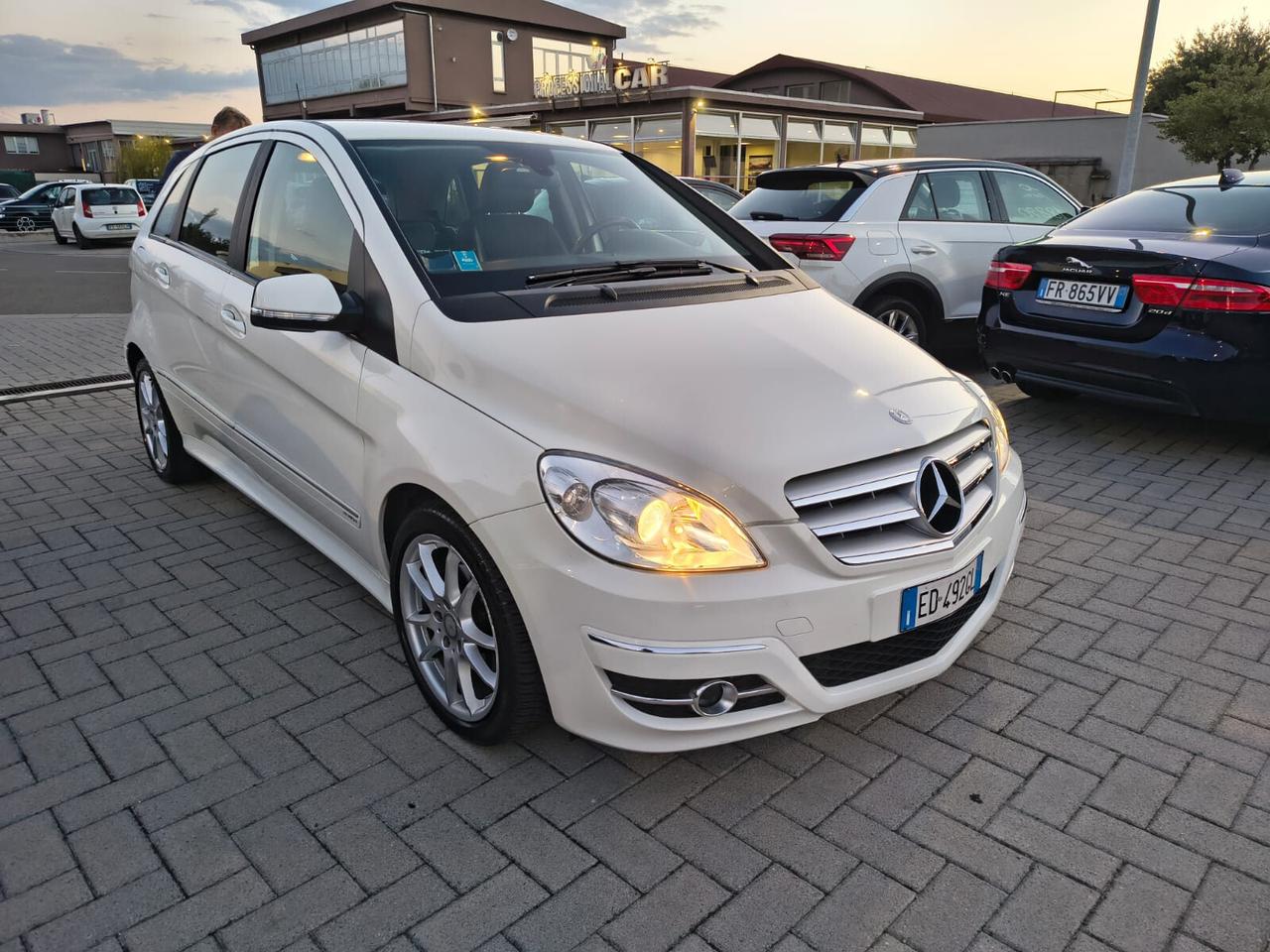 Mercedes-benz B 200 CDI 2.0 DIESEL*CAMBIO AUTOMATICO*