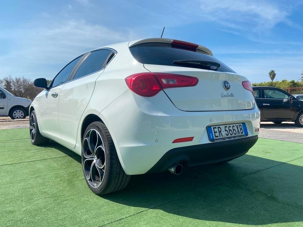 Alfa Romeo Giulietta 1.4 Turbo MultiAir Exclusive FULL