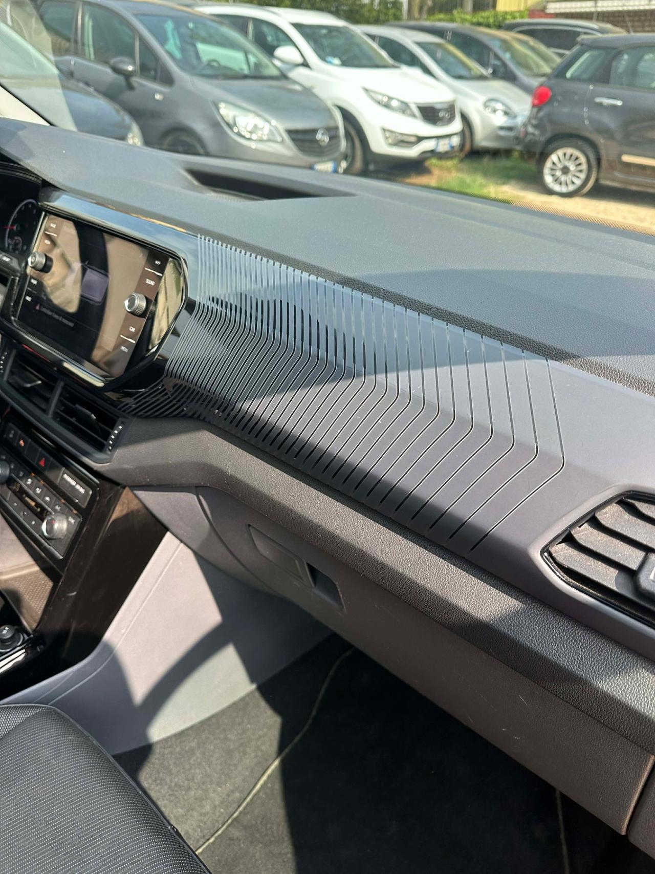 Volkswagen T-CROSS STYLE EURO6B LANEASS FRONTASS