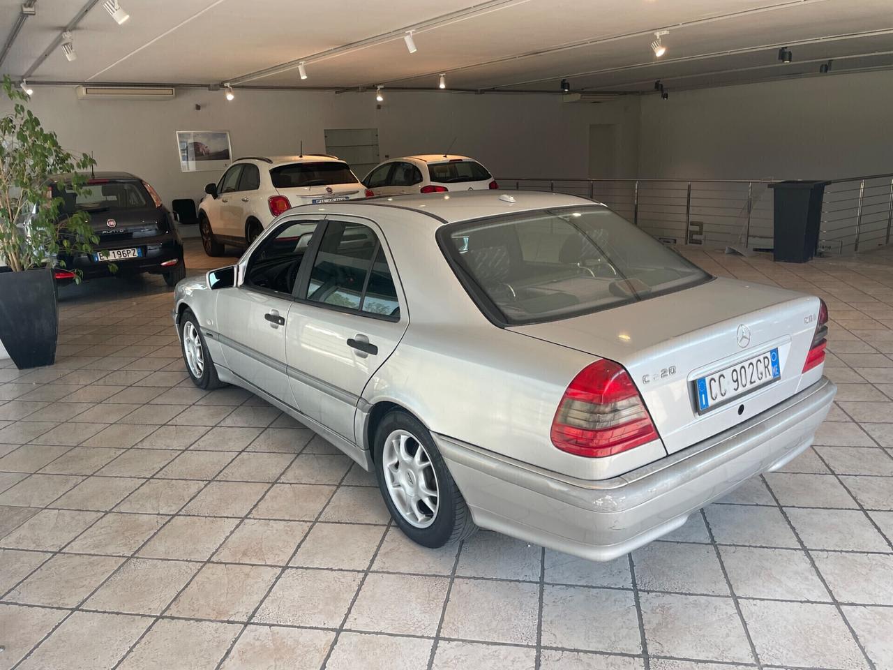Mercedes-benz C 220 diesel automatica