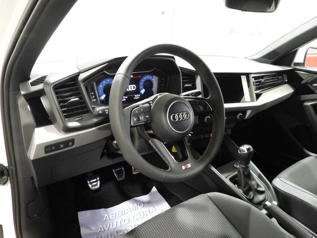 Audi A1 30 1.0 TFSI S line edition