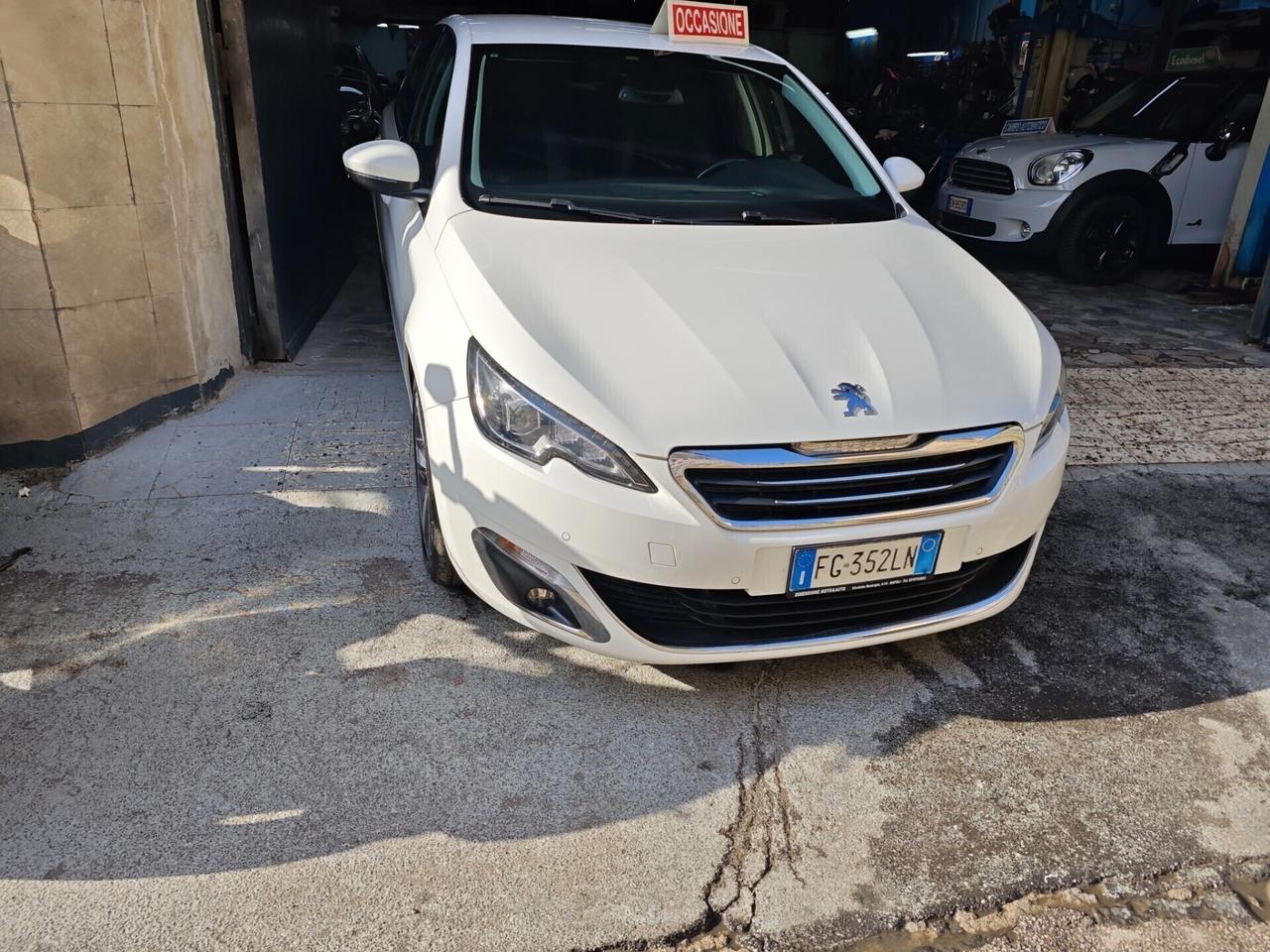 Peugeot 308 BlueHDi 120 S&S Allure