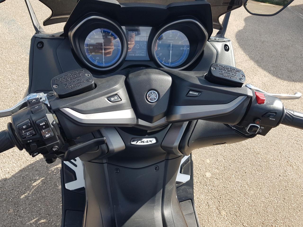 YAMAHA TMAX 560 TECH MAX 2021