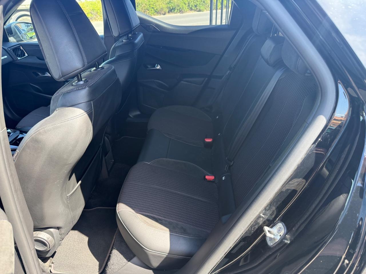 DS3 3 Crossback BlueHDi 130 aut. Performance Line