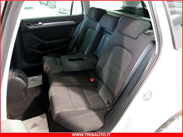 VOLKSWAGEN Passat Variant 1.6 TDI Dsg Business IVATA (FULL LED+NAVI)