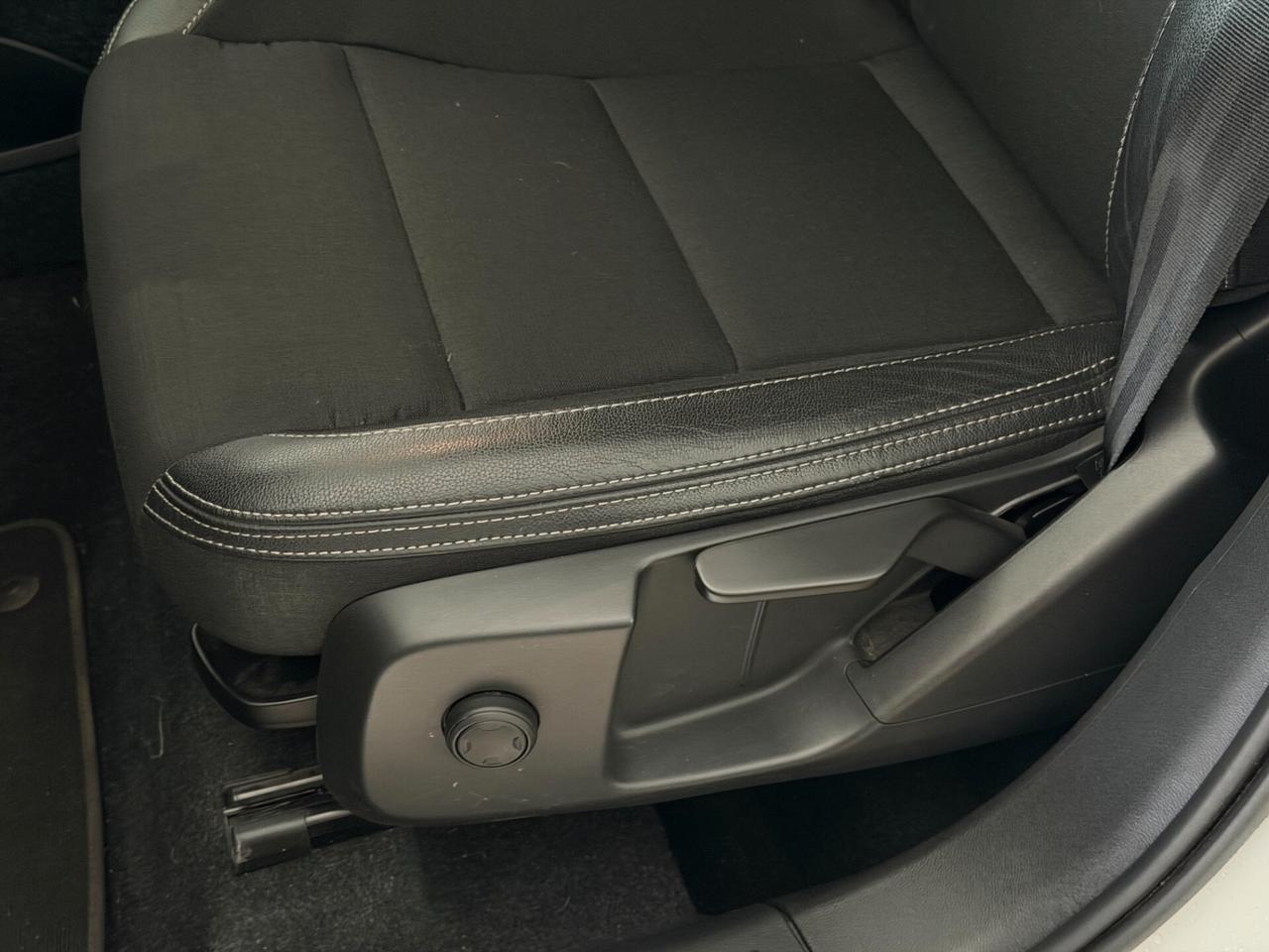 Volvo XC40 2.0cc 190Cv Automatica-Retrocamera