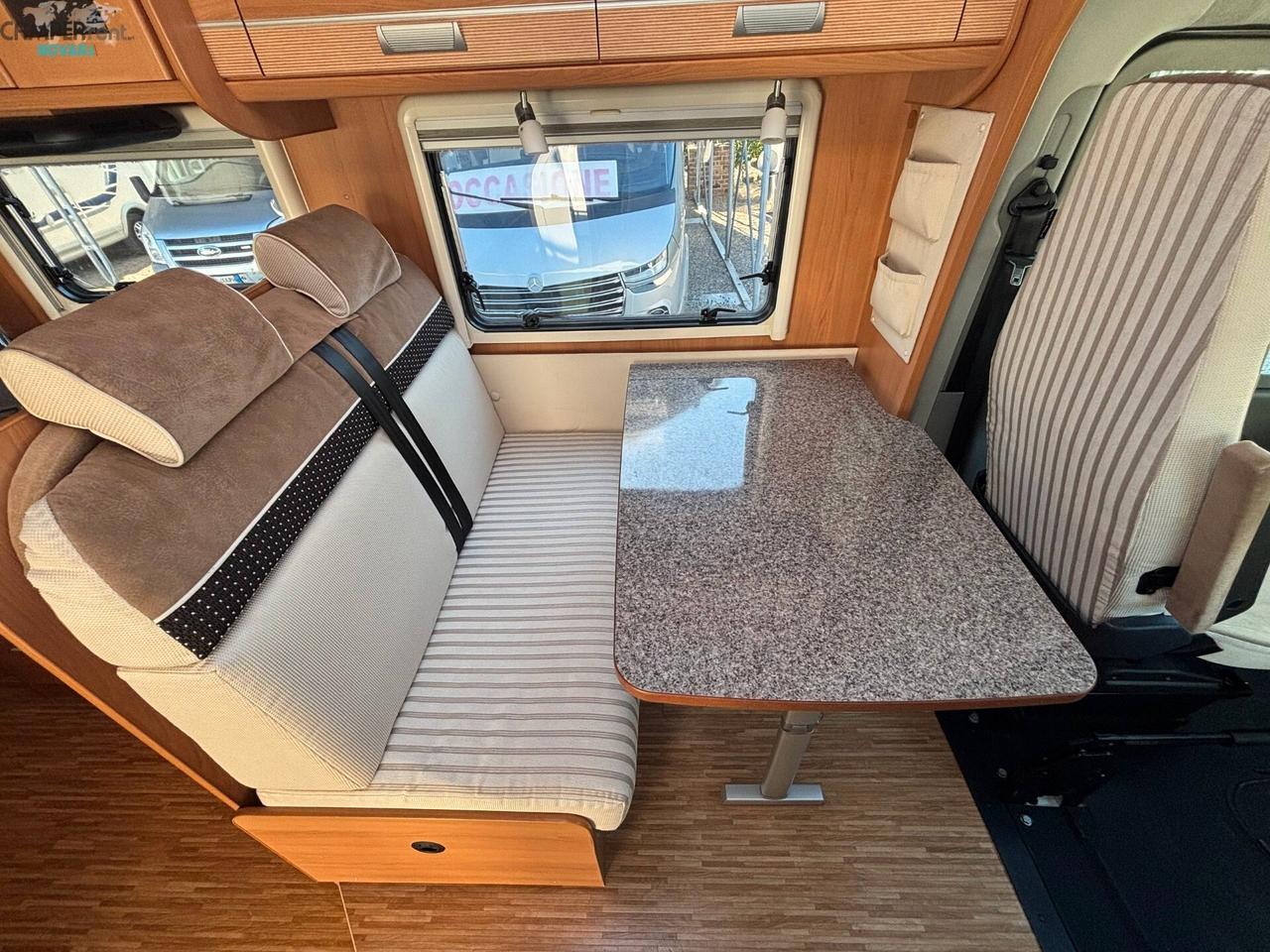 DETHLEFFS ESPRIT 7094 RT - Semintegrale con letto alla francese in coda
