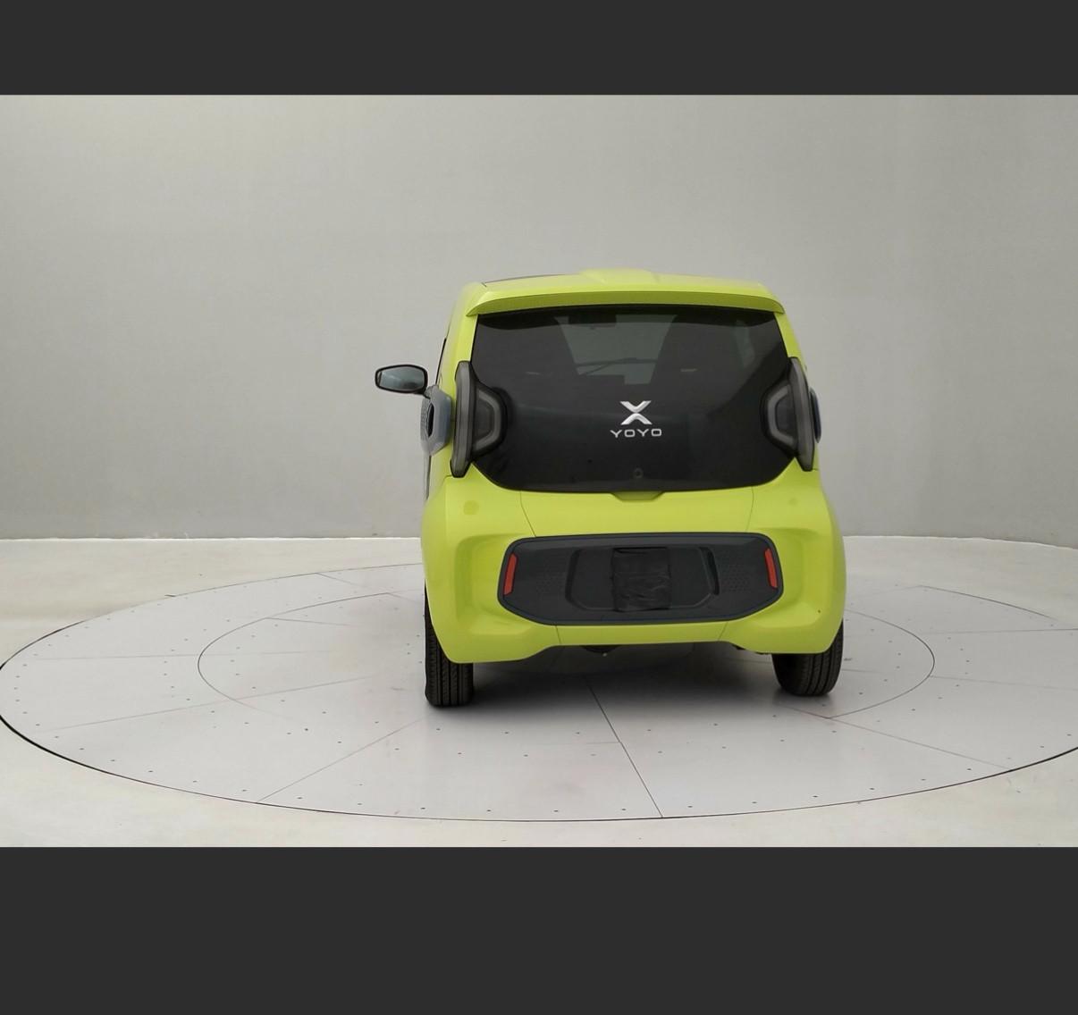 Xev Yoyo Yoyo Pro auto nuova in promo