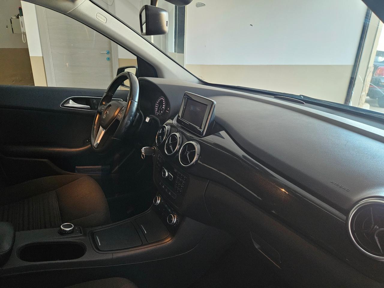 Mercedes-benz B 180 B 180 CDI Automatic Premium