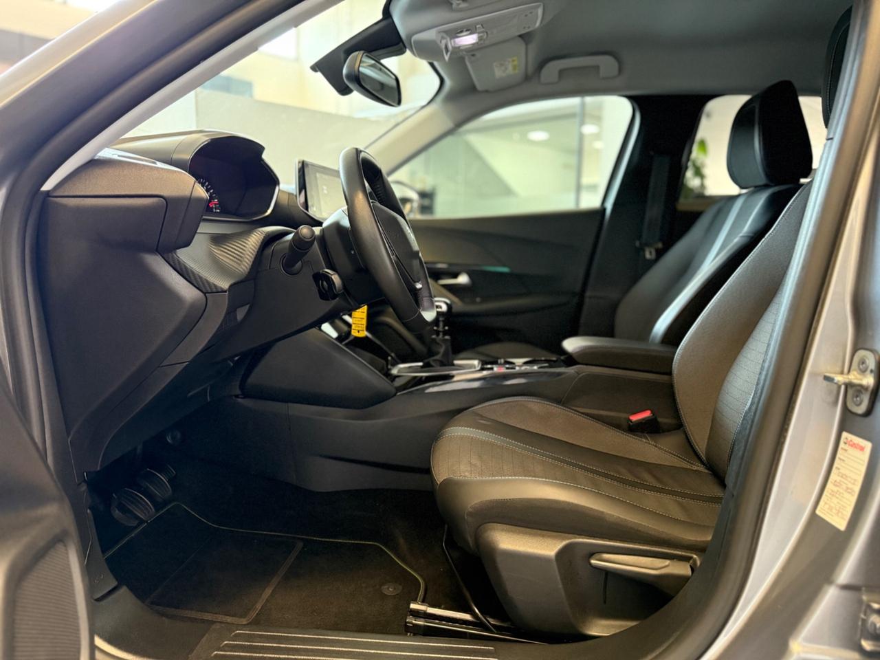 Peugeot 2008 PureTech 100 S&S Allure Pack NEOPATENTATI