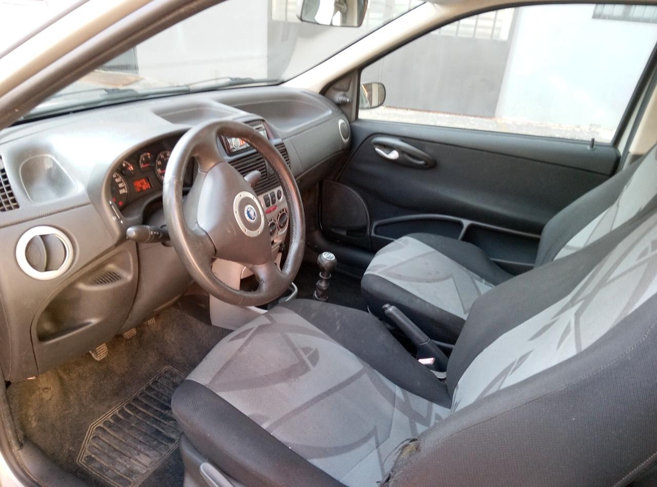 Fiat Punto 1.2 16V 3 porte Emotion