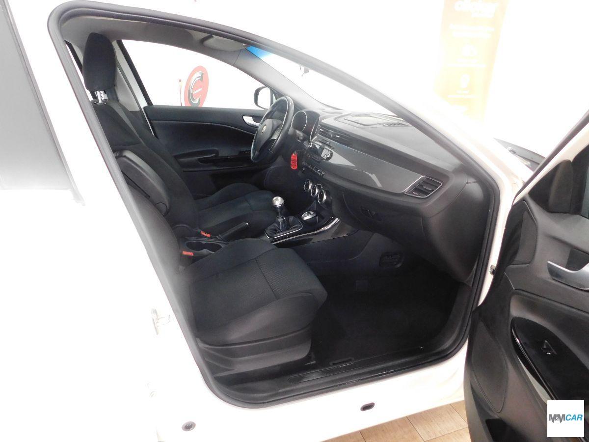 ALFA ROMEO - Giulietta - 1.6 JTDm-2 105 CV Distinctive