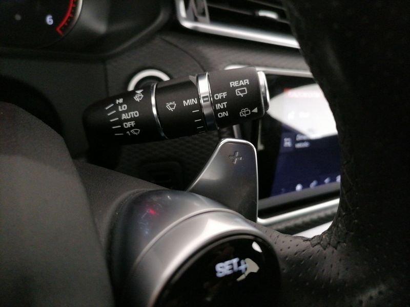 Land Rover Range Rover Velar 2.0d i4 240cv auto my19