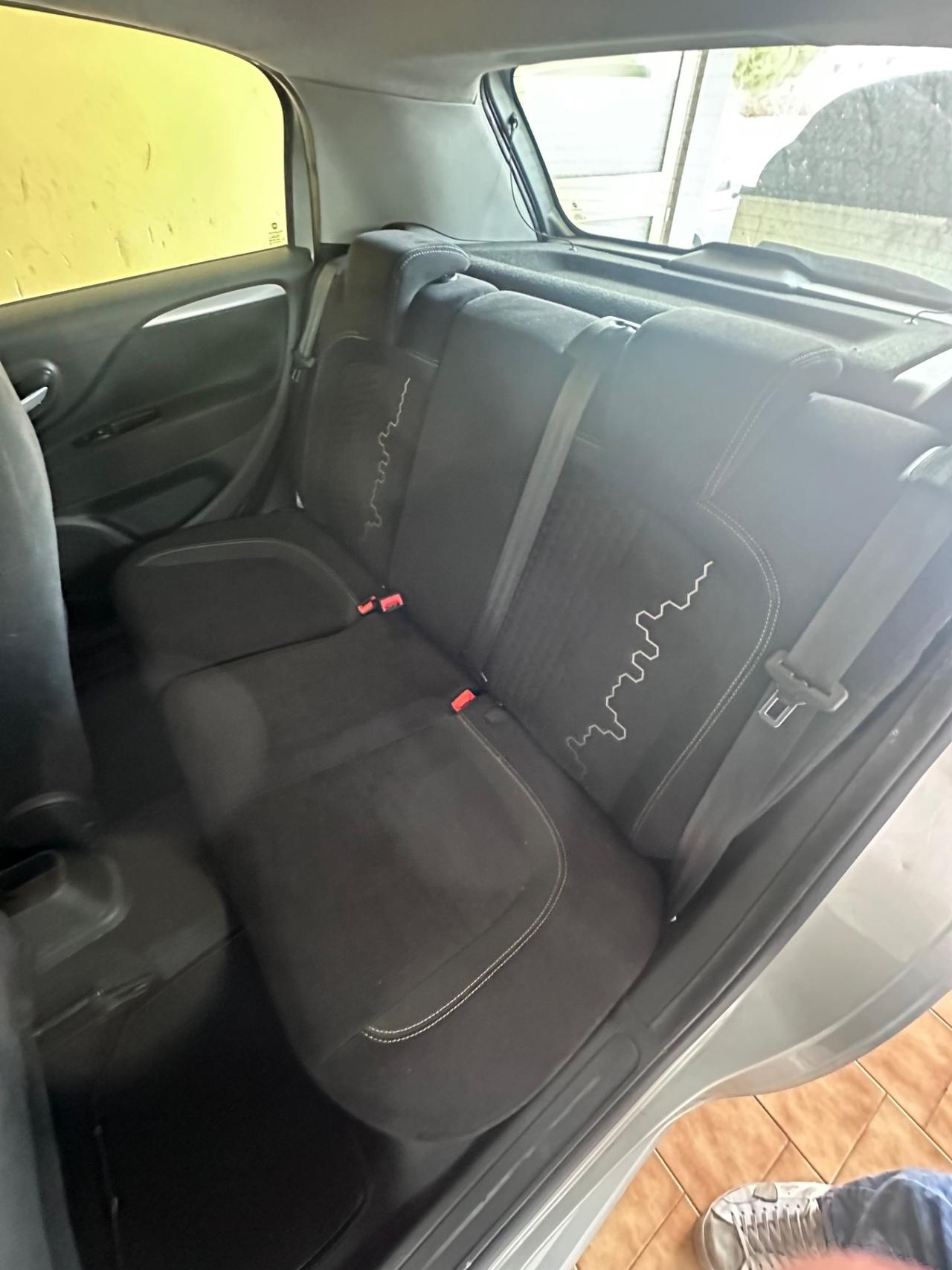 Fiat Punto 1.3diesel 75CV 5 porte Lounge + carrello appendice