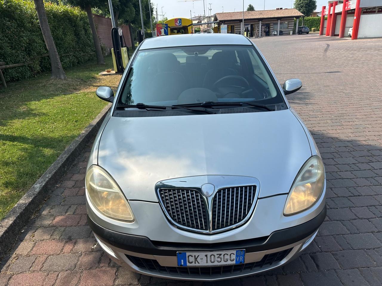 Lancia Ypsilon 1.2 benz NEOPATENTATI 2003