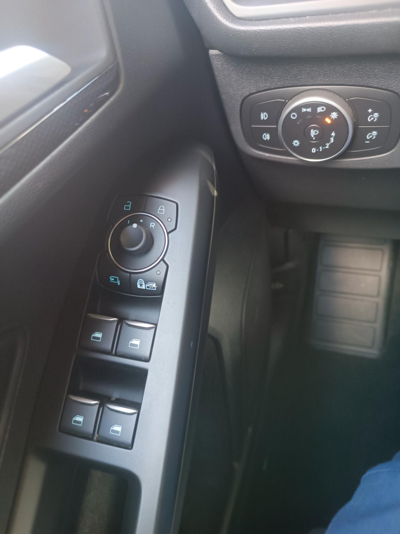 Ford Focus 1.0 EcoBoost Hybrid 155 CV 5p. ST-Line X