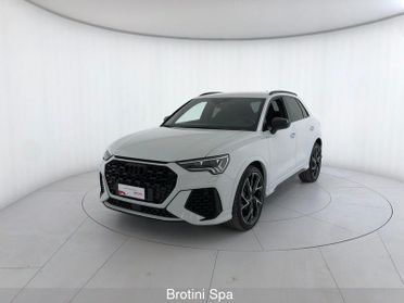 Audi Q3 RS quattro S tronic