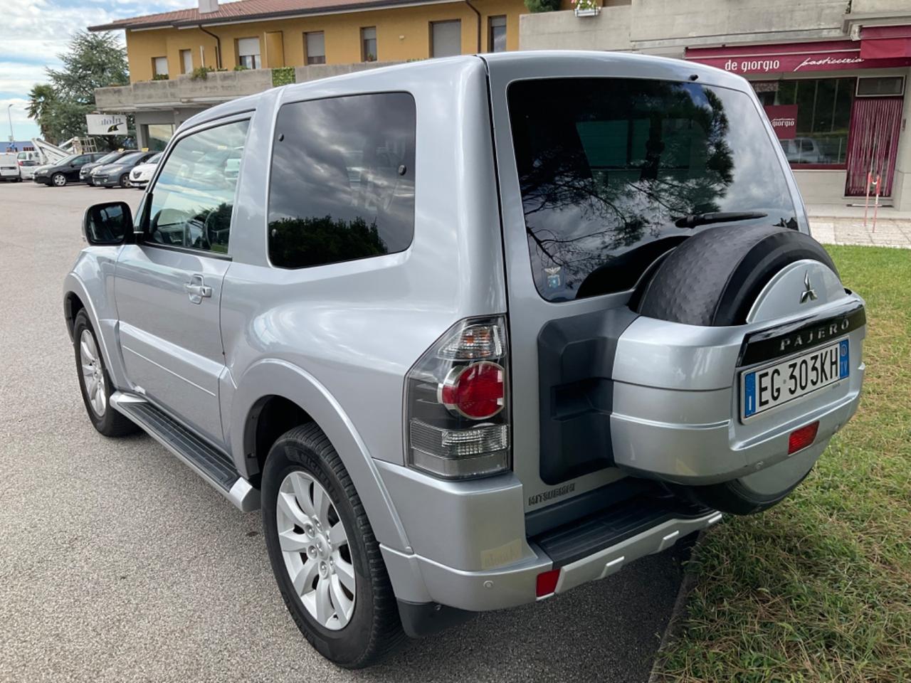 Mitsubishi Pajero 3.2 DI-D 16V 3p. Intense DPF