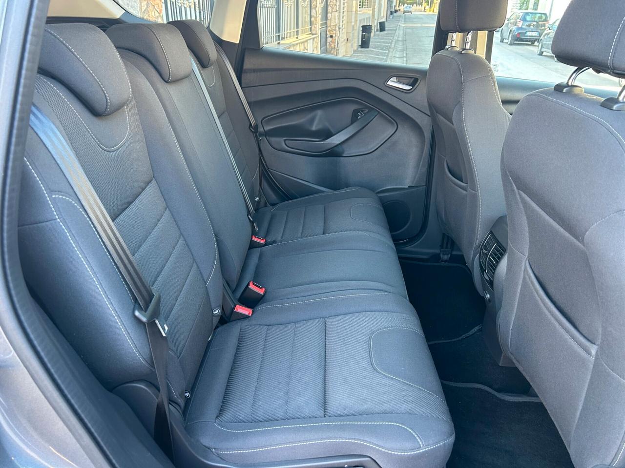 Ford Kuga 2.0 TDCI 140 CV 4WD Titanium