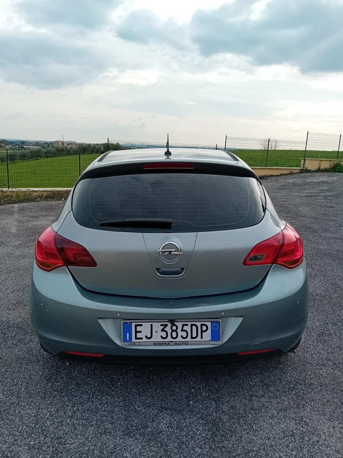 Opel Astra 1.7 CDTI 110CV 5 porte Cosmo