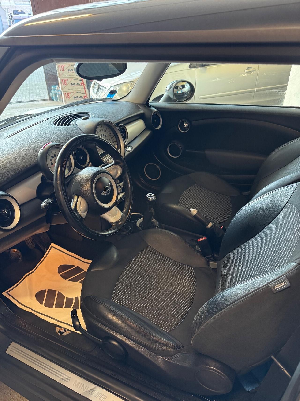 Mini 1.6 16V Cooper Chili