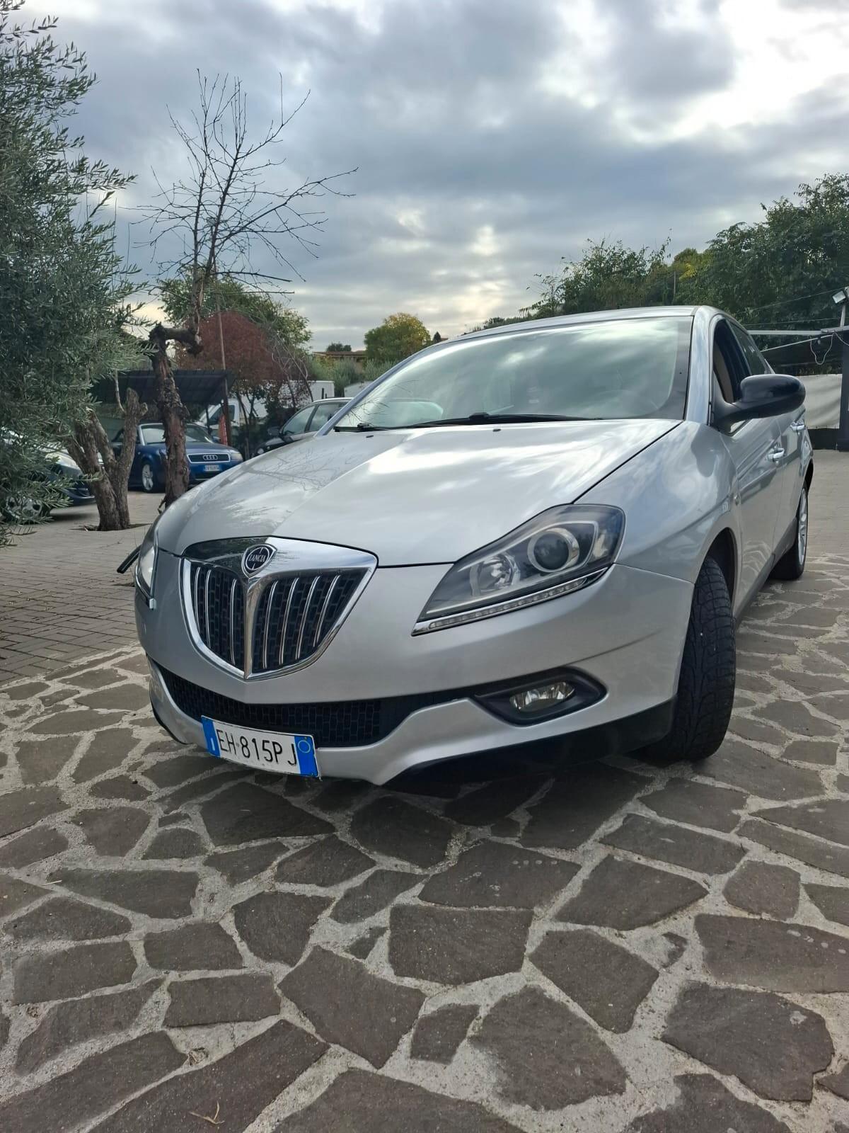 Lancia Delta 1.6 MJT DPF Silver Neopatentati