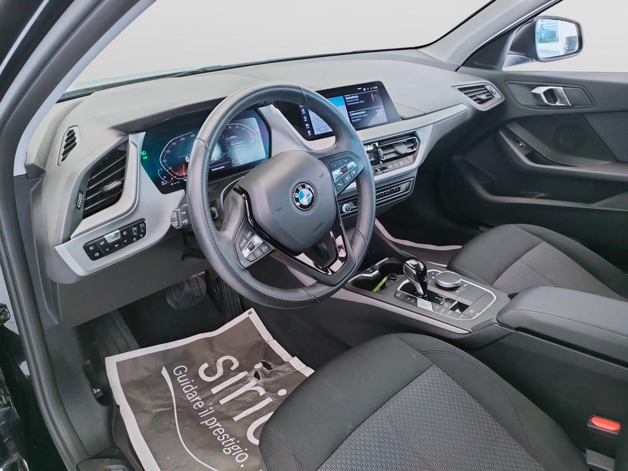 BMW Serie 1 F40 - 118d Business Advantage auto