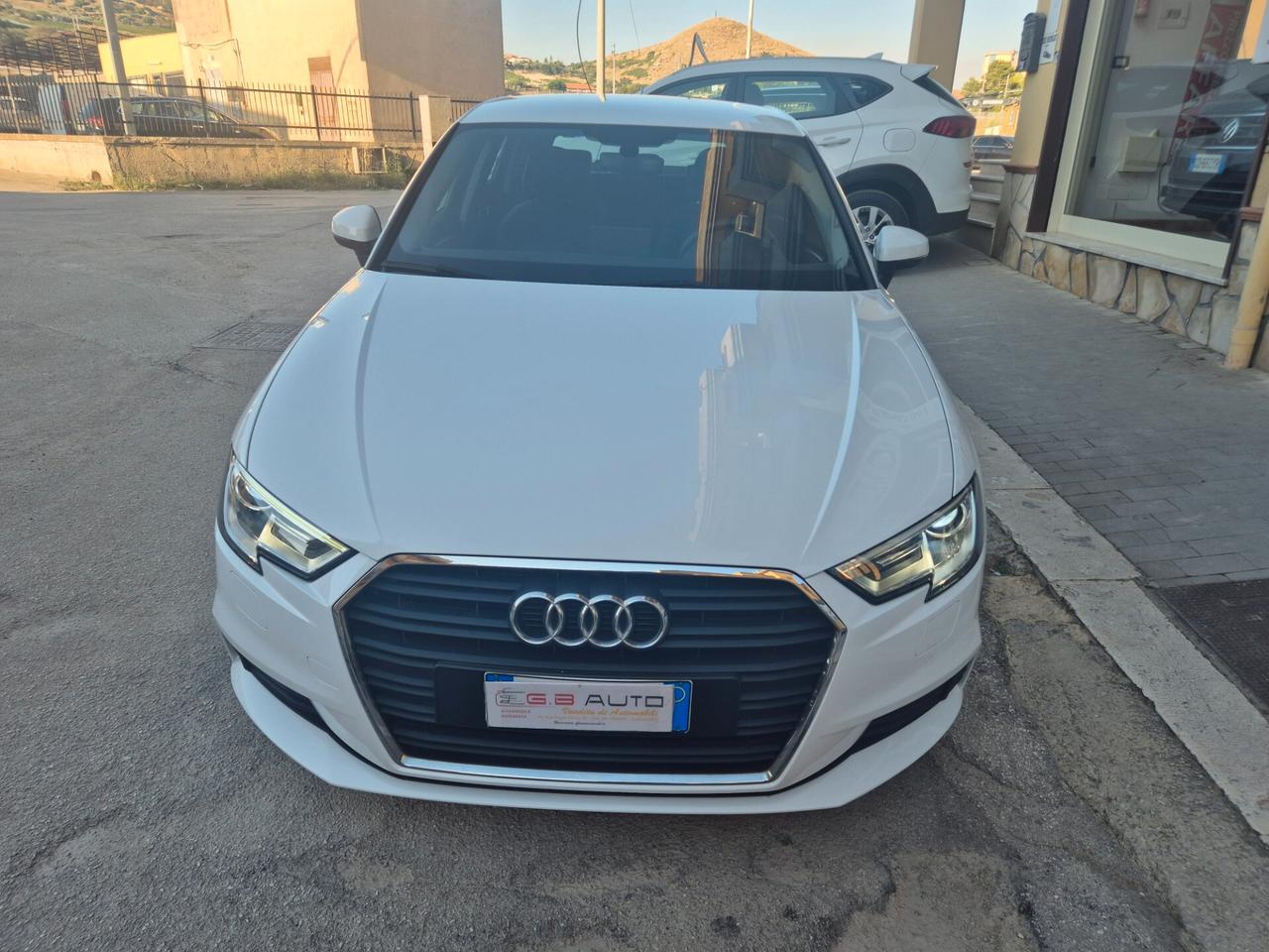 AUDI A3 ANNO 2018 FARI LED SOLI KM 90000 CERTIFICATI