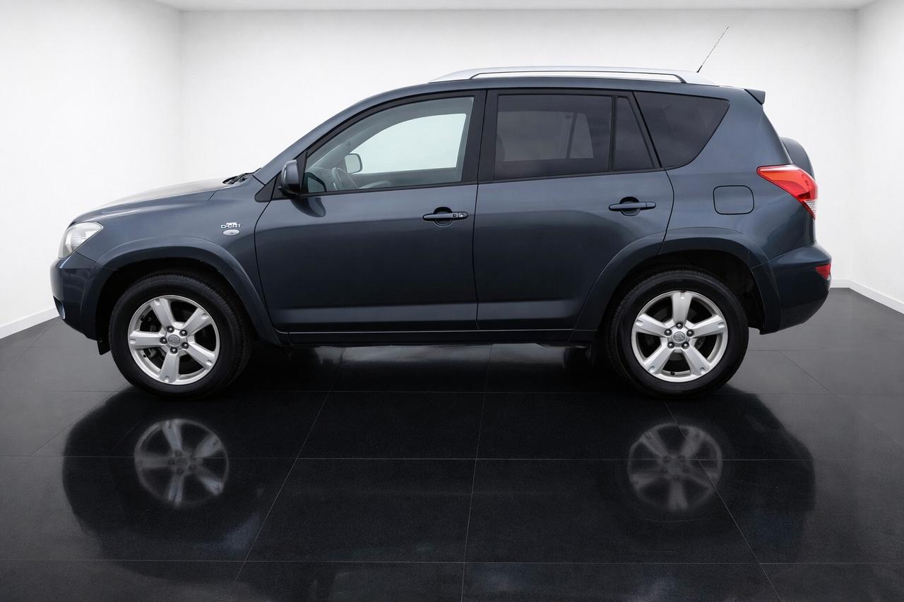 TOYOTA RAV4 2006 2.2 D-4D 177 CV Luxury PELLE NAVI CRUIS DA CONTROLLARE