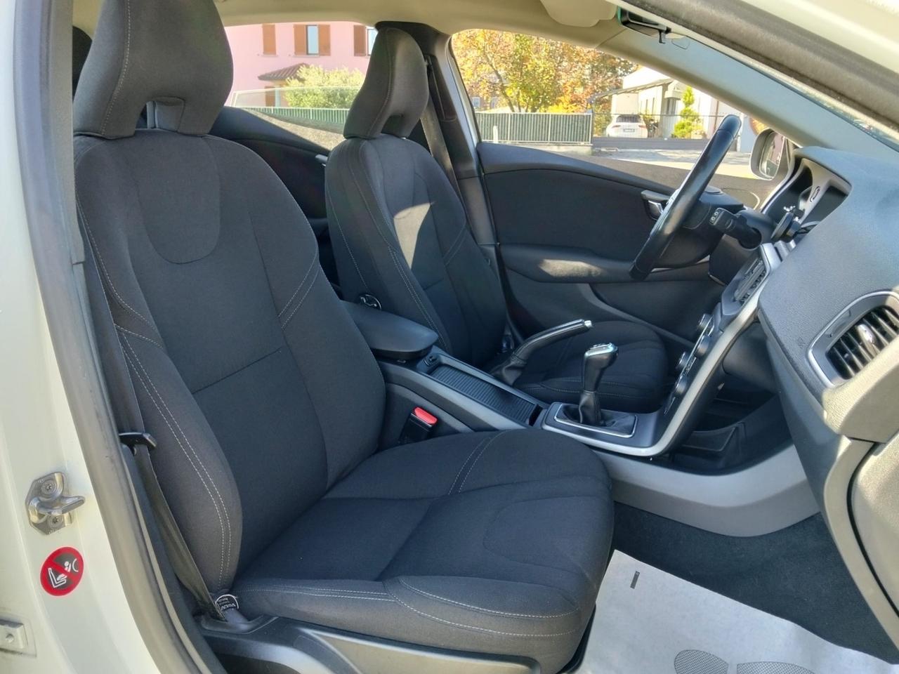 Volvo V40 D2 120Cv*S&S*Cerchi*Sensori*Cruise*Euro 6B