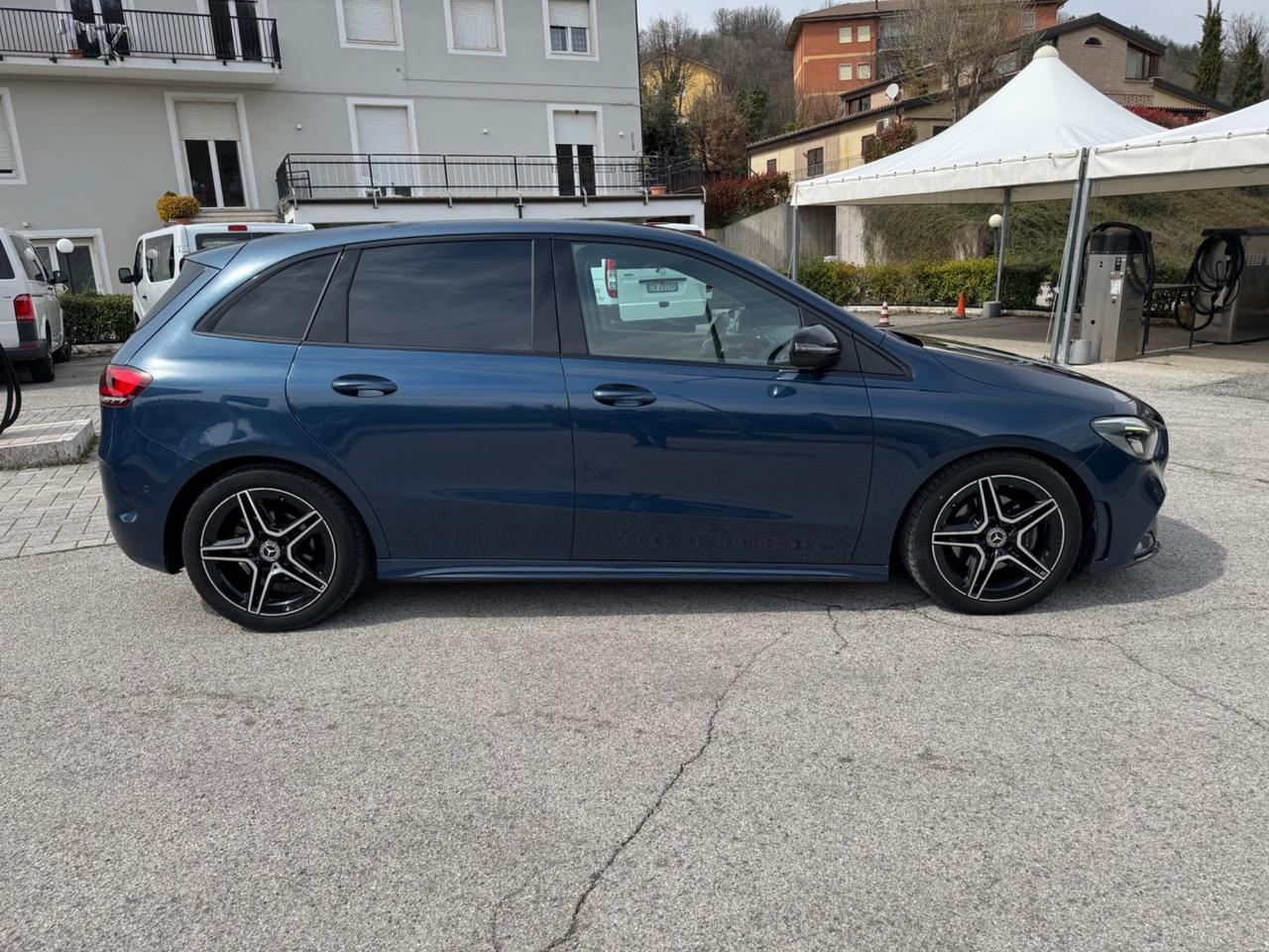 Mercedes-benz B 200 d Premium AMG